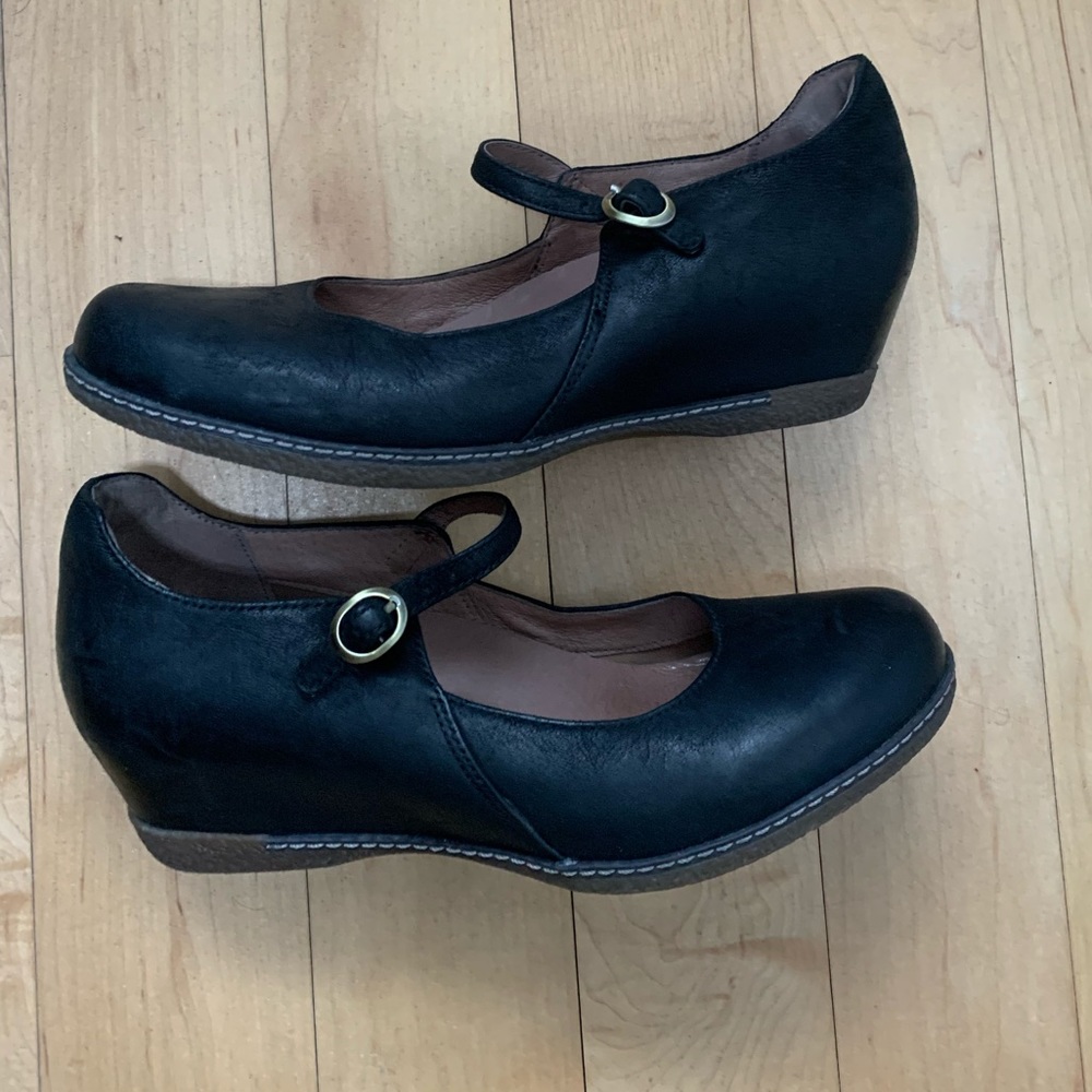 Dansko Black leather Loralie Mary Jane Flat size 38